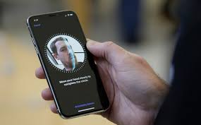 اختراق تقنية Face ID بالقناع قي ايفون X