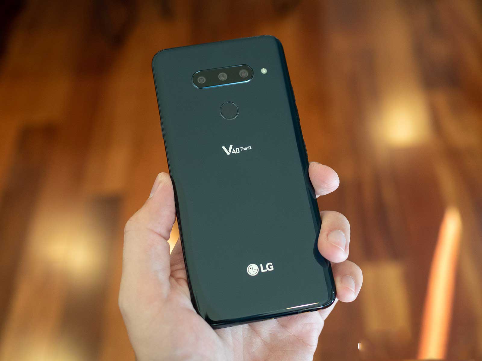 LG V40 ThinQ